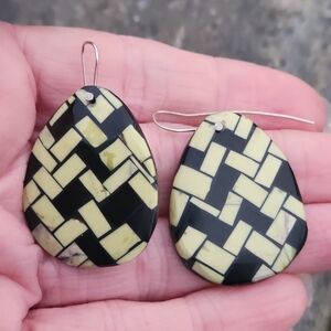 Vintage Native American Santo Domingo Mosaic Inlay Jet Shell Earrings
